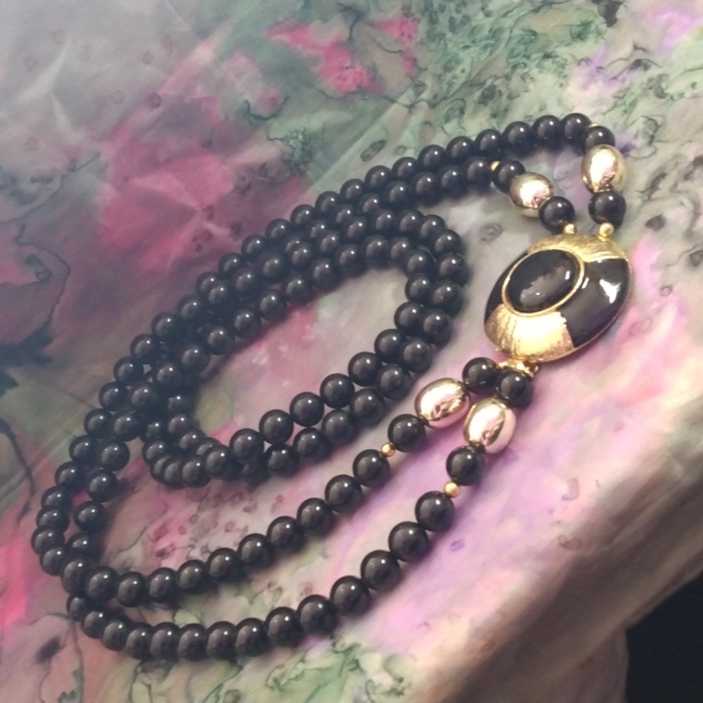 24-in double strand black and gold necklace